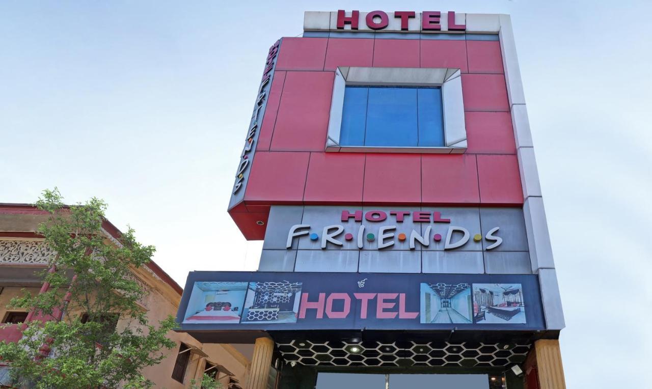 Itsy Hotels Friends Haldwāni Exteriör bild